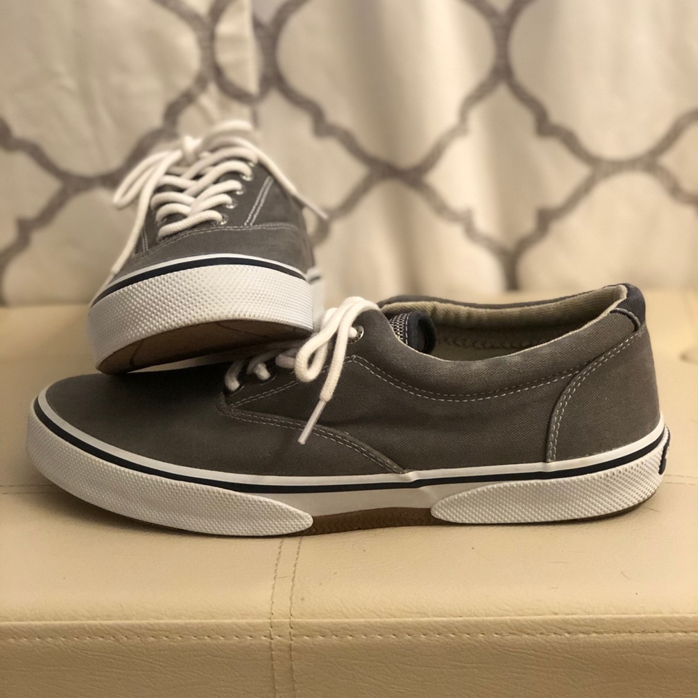 NWOT-Men’s Sperry Top Sider boat shoes, size 9(m)